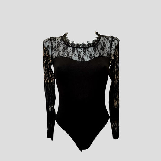 Body noir à dentelle – manches longues