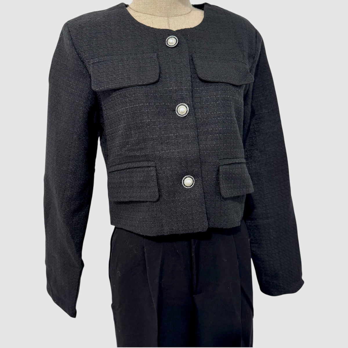 Veste courte style tweed – chic intemporel