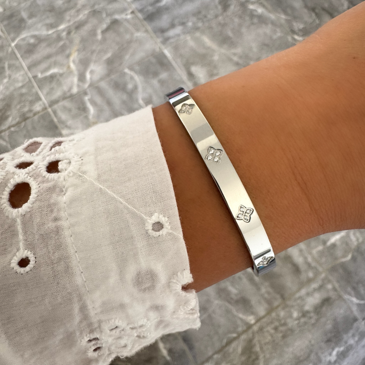 Bracelet jonc Livia argenté