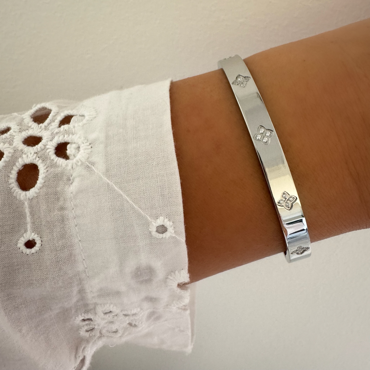 Bracelet jonc Livia argenté