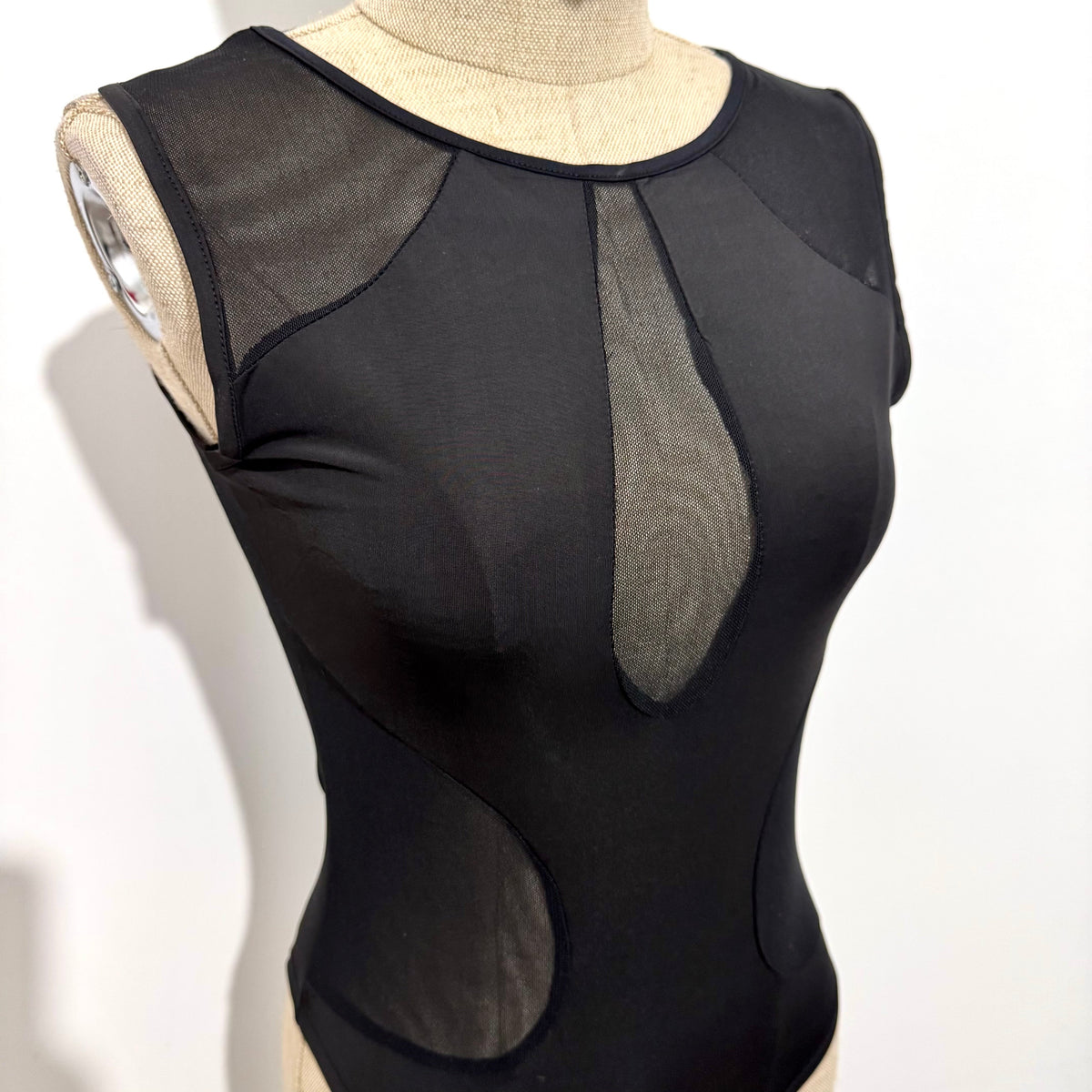 Body noir en tulle et maille stretch
