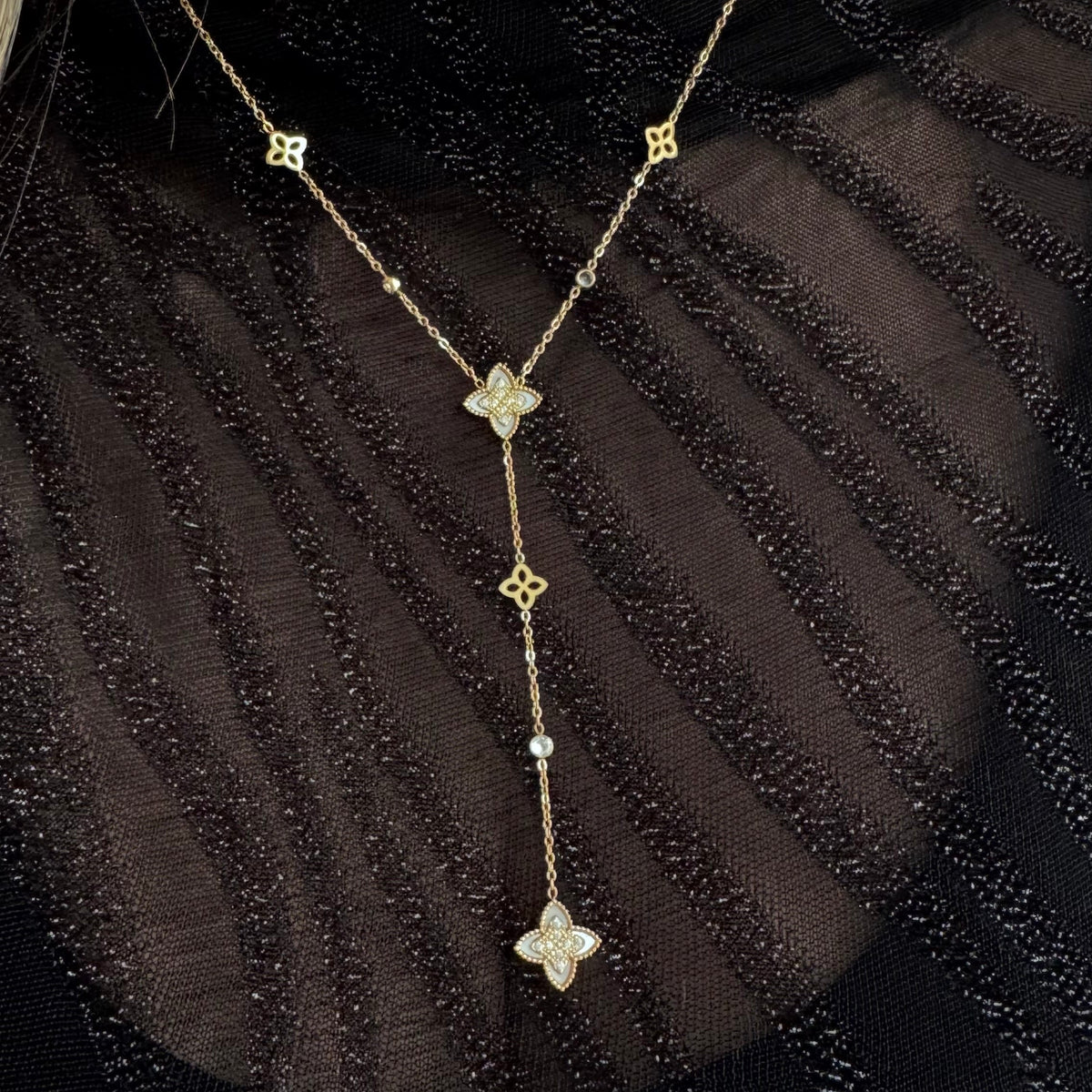Collier Mina