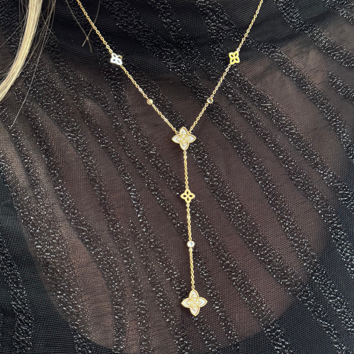 Collier Mina