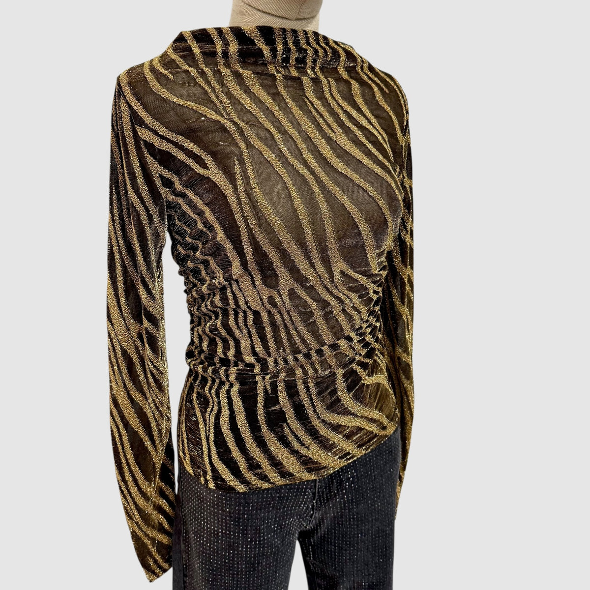 Top mesh zébré à fils métallisés – Col montant